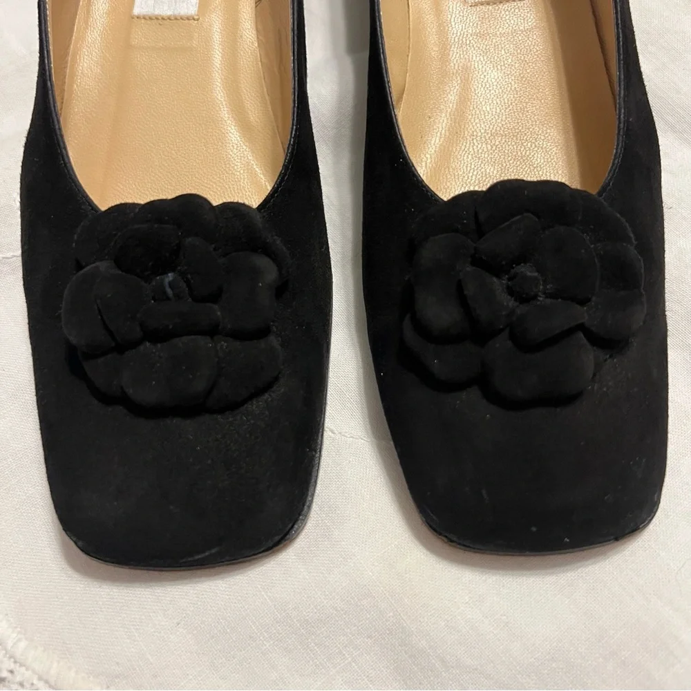 Saks Fifth Avenue Folio Collection Black Suede Pumps Heels Rosette 8.5 AA